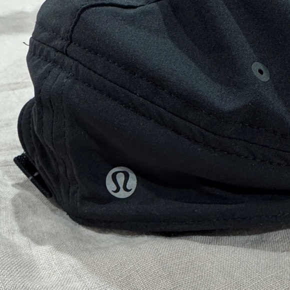 lululemon athletica Race to Place Black Run Hat 2.0 - Picture 2 of 7